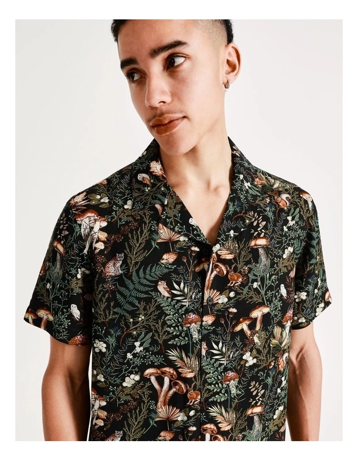 Best Pirce 𧨠Kenji Wonderland Print Short Sleeve Rayon π Shirt In Black π - Image 2