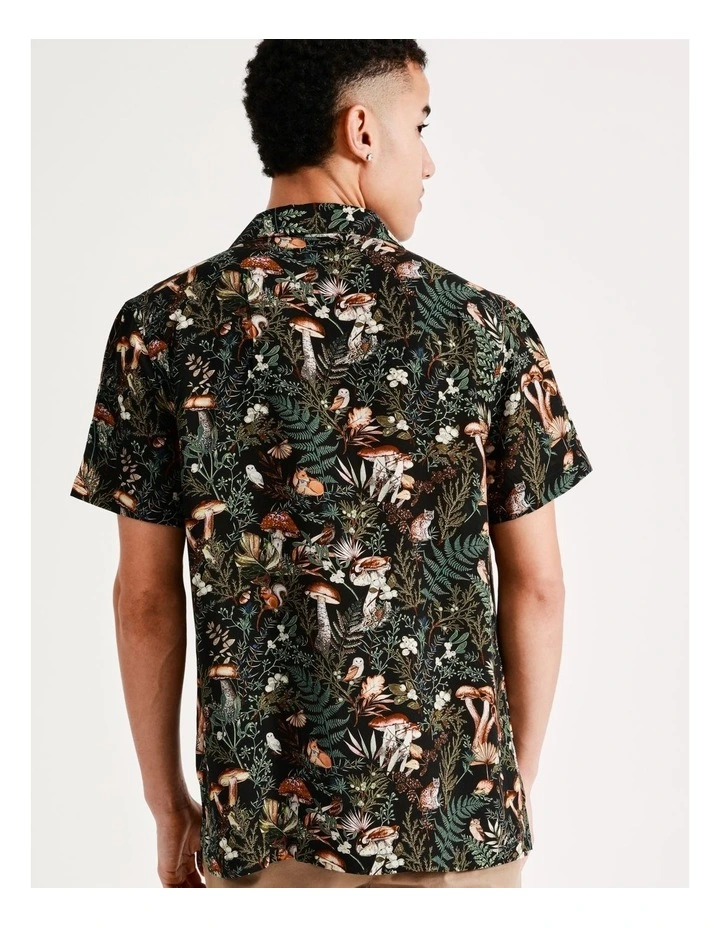 Best Pirce 𧨠Kenji Wonderland Print Short Sleeve Rayon π Shirt In Black π - Image 7